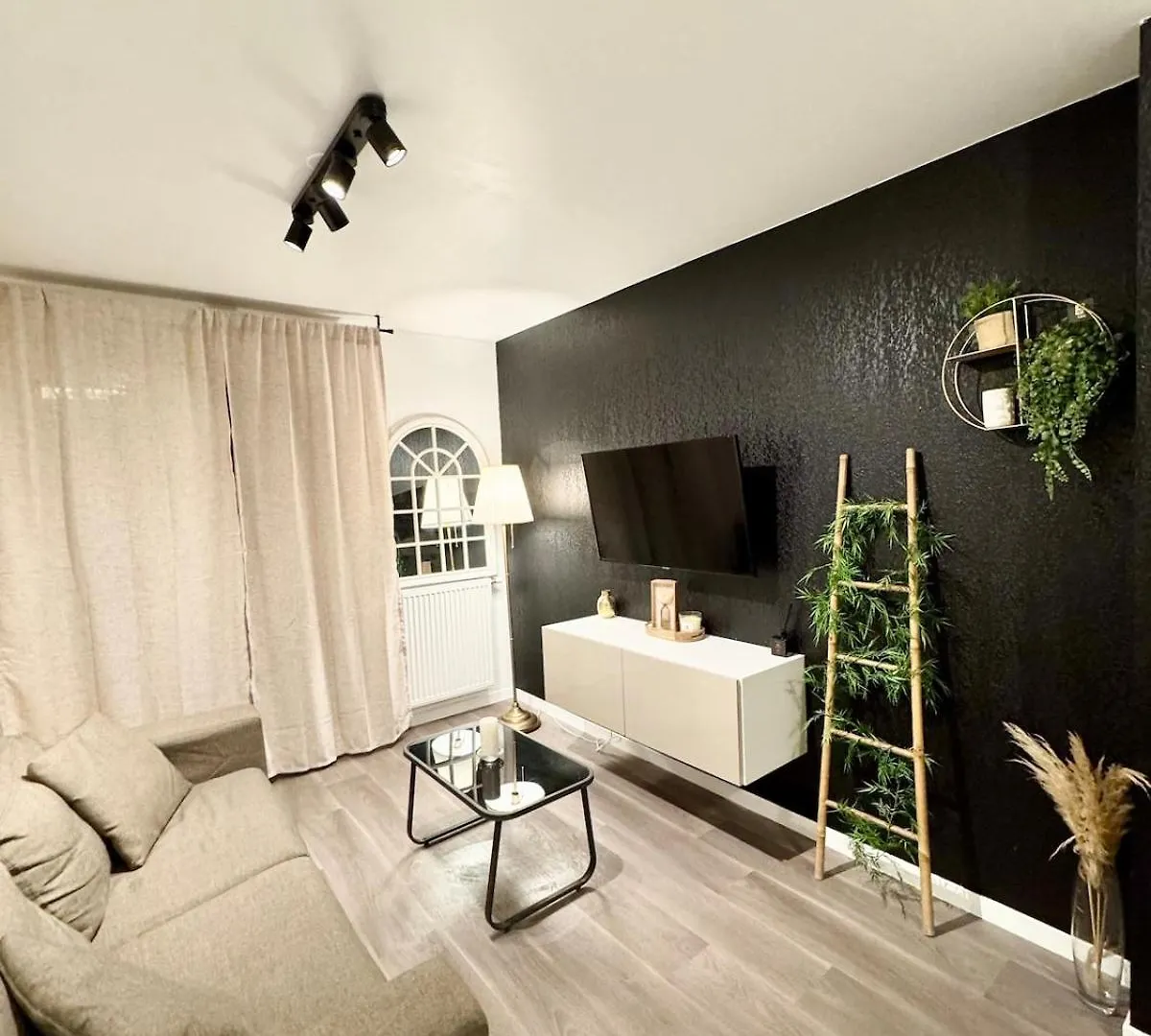 Apartment La Suite Boheme, 4 Prs, Avec Terrasse Vaulx-en-Velin France